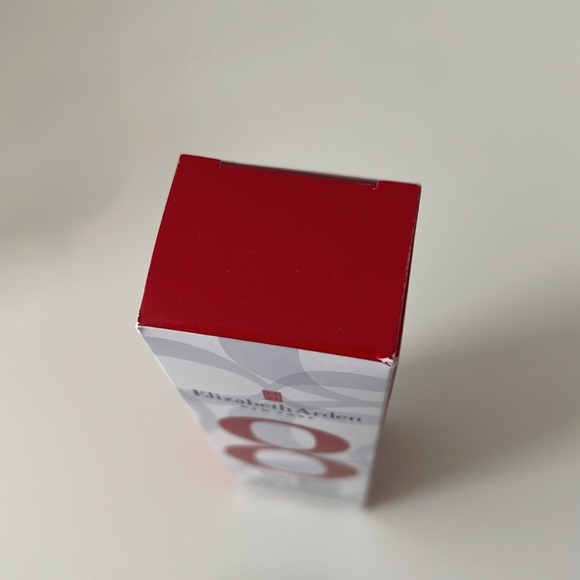 Elizabeth Arden Eight Hour® HydraPlay™ Skin Perfecting Daily Moisturizer - Picture 9 of 11